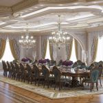 Интерьер роскошного банкетного зала