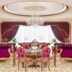 Роскошная гостиная в королевском стиле